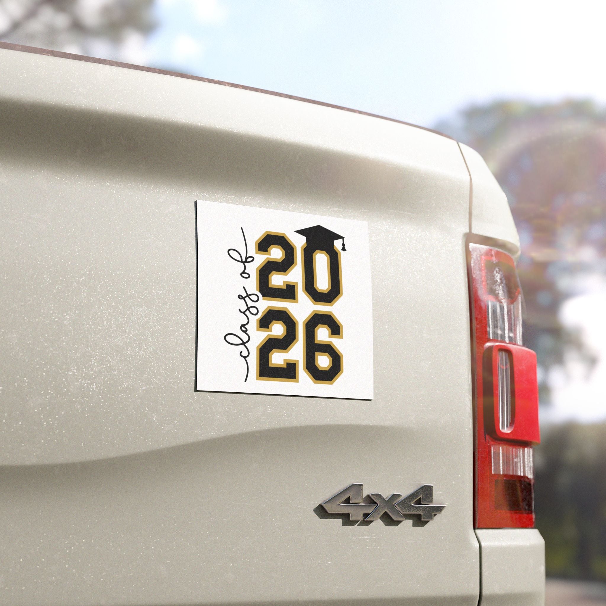 2026 Graduation Car Magnet — "Class of 2026" Black & Gold Year Magnet with Cap